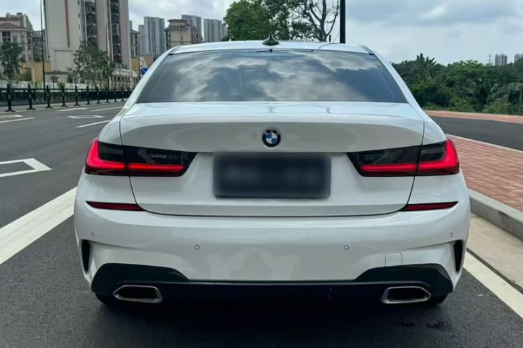 Used BMW 3 Series 2021 Second Facelift 325i M Sport Package Exterior 9