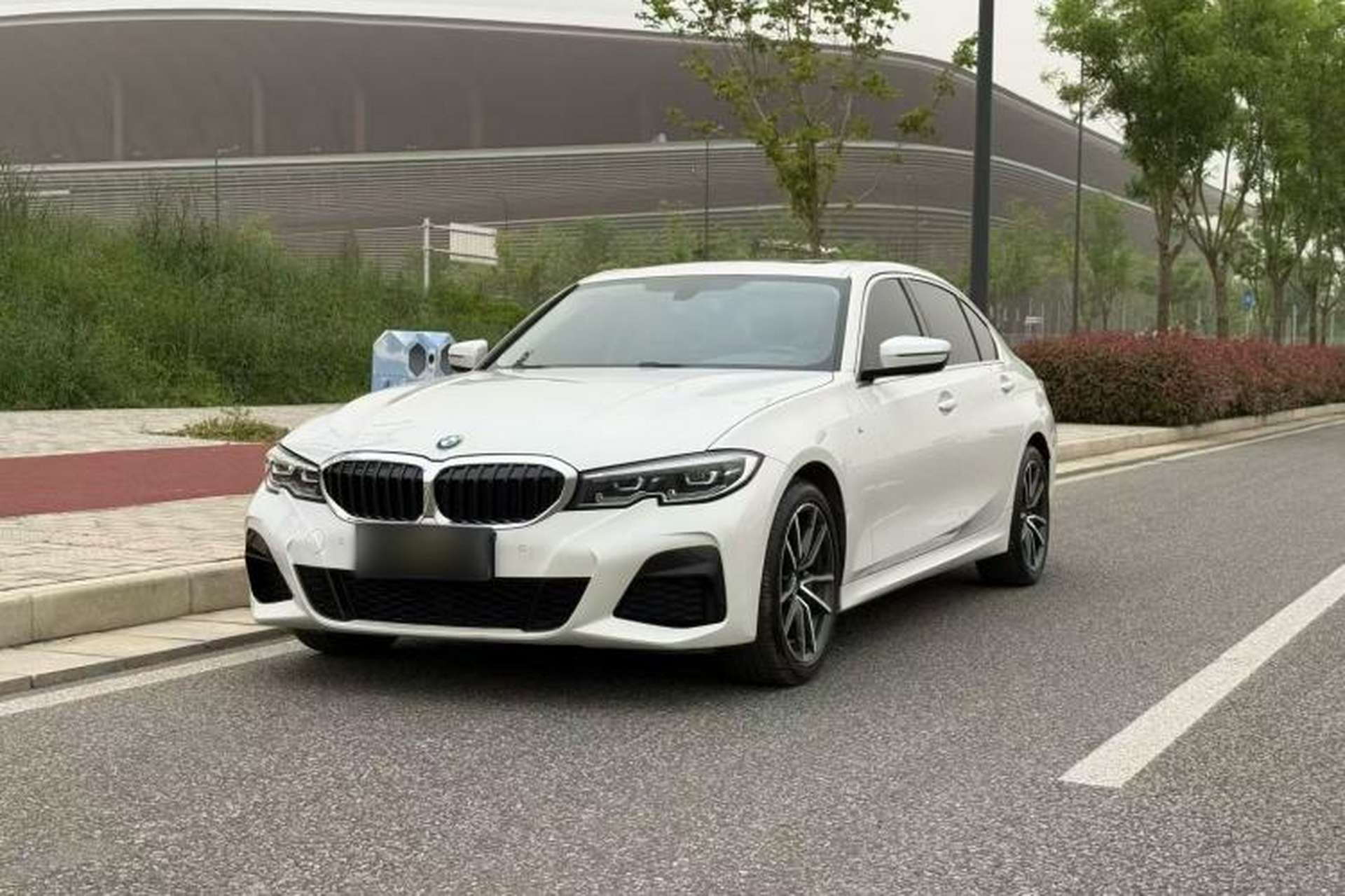 Used BMW 3 Series 2021 Facelifted 320Li M Sport Package Front Left 45 Deg