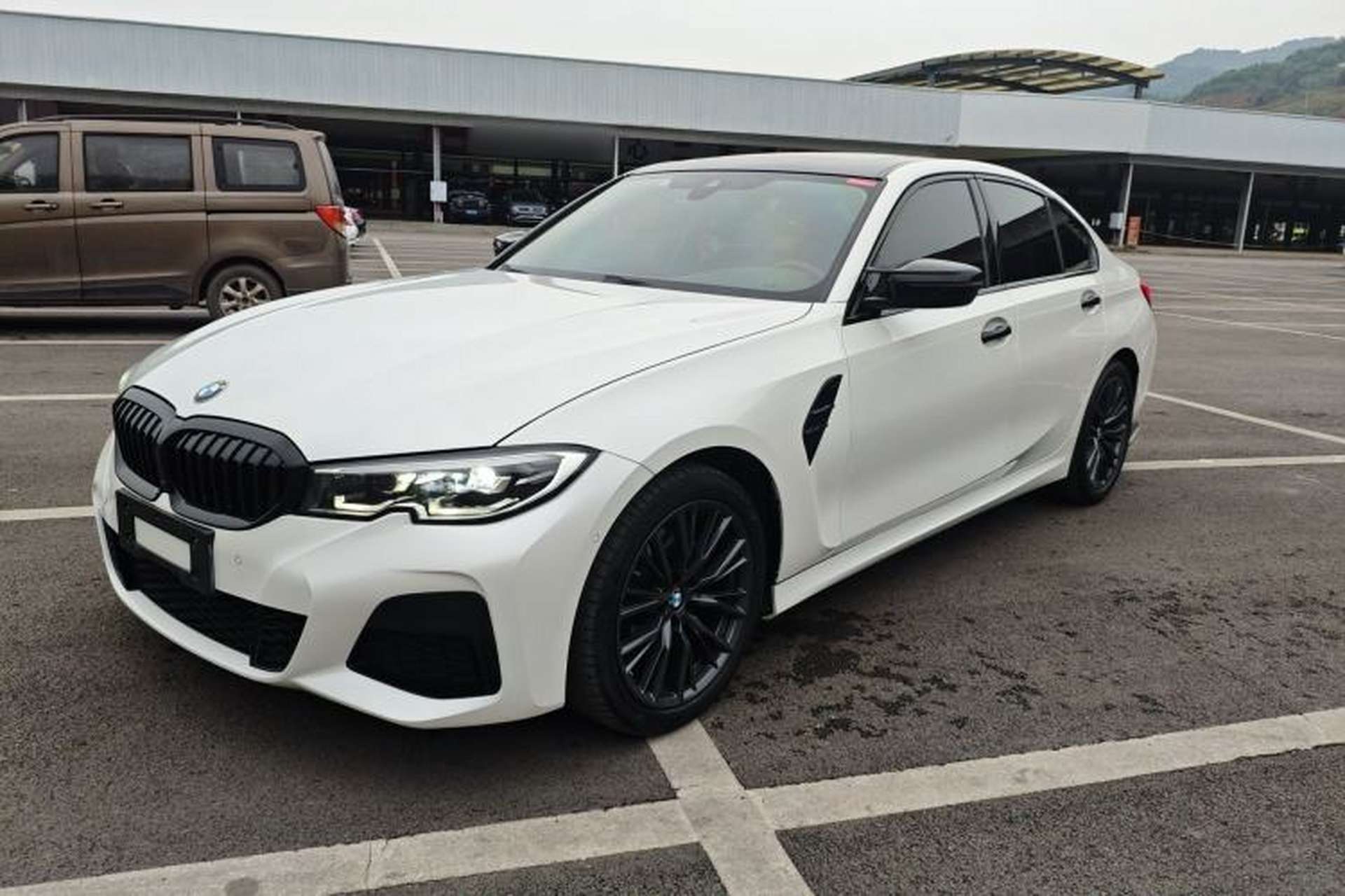 Used BMW 3 Series 2021 Restyled 325i M Sport Night Edition Package Front Left 45 Deg