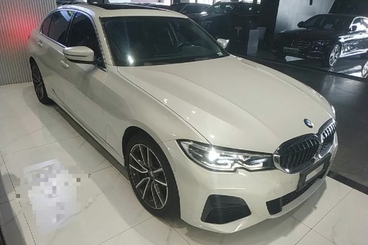 Used BMW 3 Series 2021 320Li M Sport Package Front Right 45 Deg