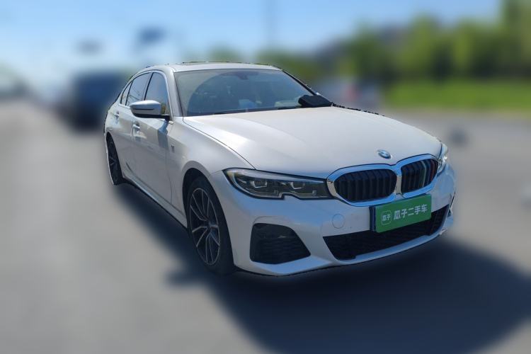 Used BMW 3 Series 2021 Facelifted 320Li M Sport Package Front Right 45 Deg