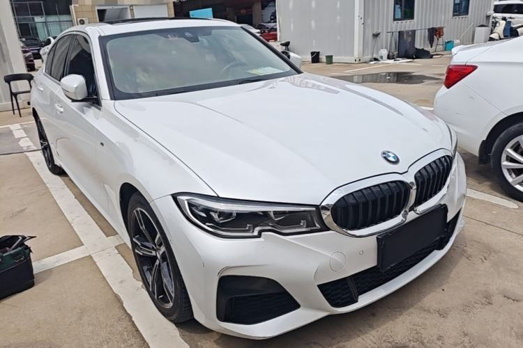 Used BMW 3 Series 2021 325i M Sport Package Front Right 45 Deg
