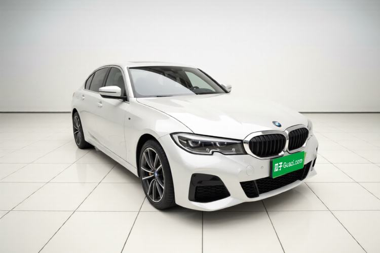 Used BMW 3 Series 2021 320Li M Sport Package Front Right 45 Deg