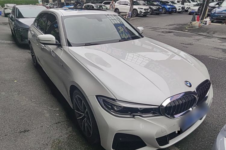 Used BMW 3 Series 2021 320Li M Sport Package Front Right 45 Deg