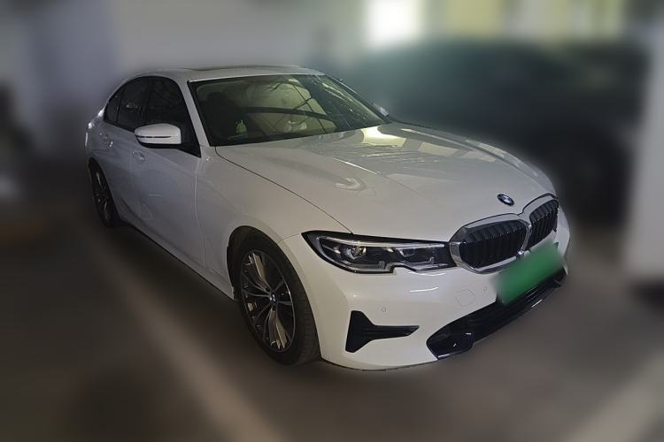 Used BMW 3 Series 2021 Restyled 320i Sport Package Front Right 45 Deg