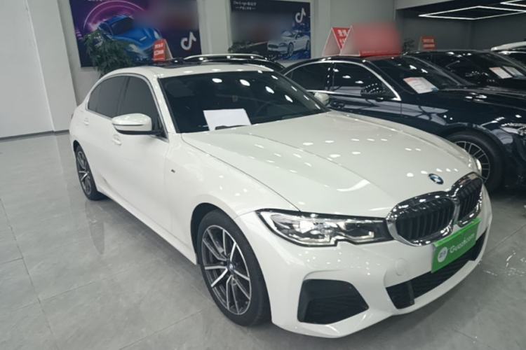 Used BMW 3 Series 2021 320Li M Sport Package Front Right 45 Deg