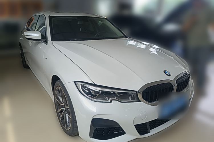 Used BMW 3 Series 2021 Facelifted 320Li M Sport Package Front Right 45 Deg