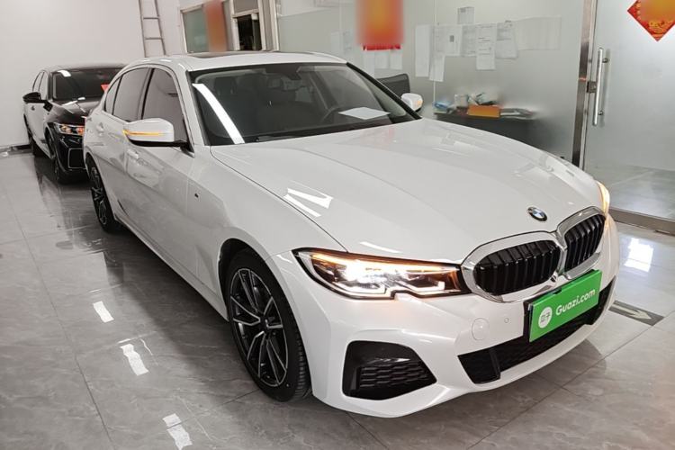 Used BMW 3 Series 2021 Second Facelift 320Li M Sport Package Front Right 45 Deg