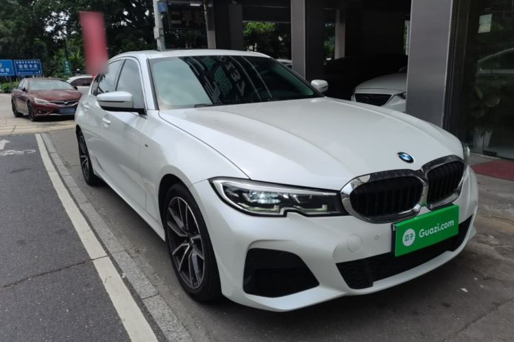 Used BMW 3 Series 2021 320Li M Sport Package Front Right 45 Deg