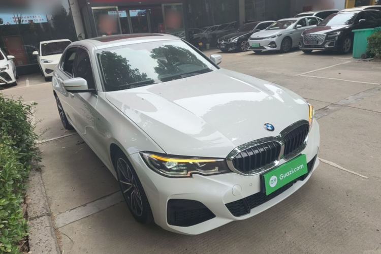 Used BMW 3 Series 2021 Facelifted 320Li M Sport Package Front Right 45 Deg