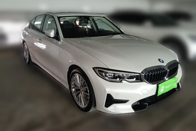 Used BMW 3 Series 2021 Restyled 320i Sport Package Front Right 45 Deg