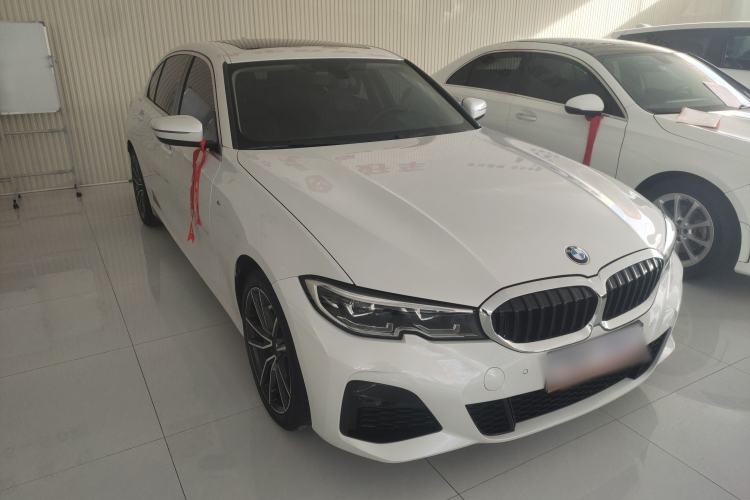 Used BMW 3 Series 2021 Facelifted 320Li M Sport Package Front Right 45 Deg