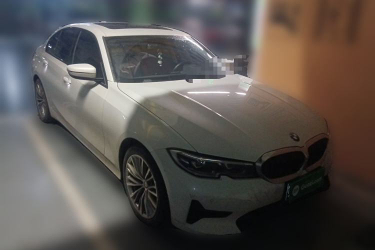 Used BMW 3 Series 2021 Restyled 320i Sport Package Front Right 45 Deg