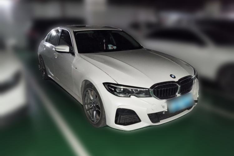 Used BMW 3 Series 2021 Second Facelift 320Li M Sport Package Front Right 45 Deg