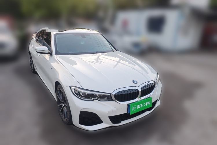 Used BMW 3 Series 2021 Second Facelift 320Li M Sport Package Front Right 45 Deg