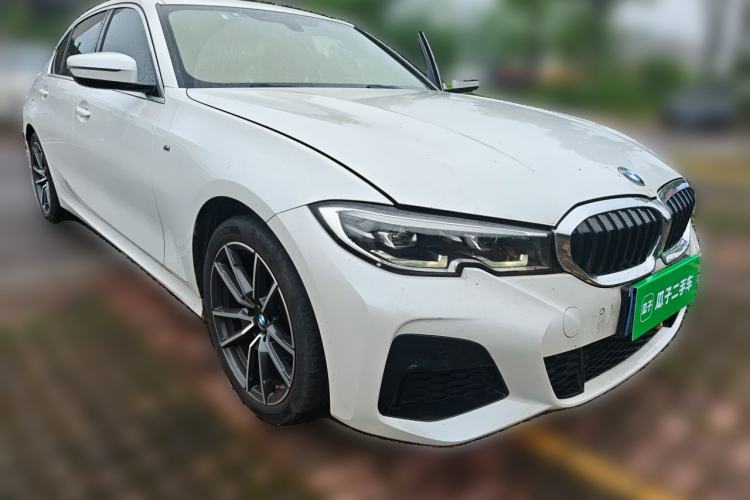 Used BMW 3 Series 2021 Second Facelift 320Li M Sport Package Front Right 45 Deg