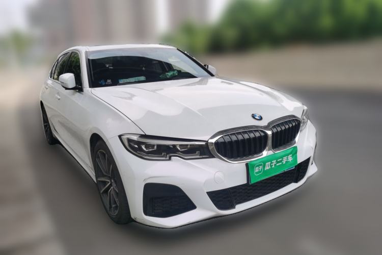 Used BMW 3 Series 2021 Facelifted 320Li M Sport Package Front Right 45 Deg