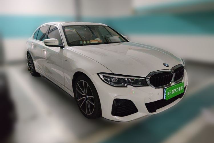 Used BMW 3 Series 2021 Second Facelift 320Li M Sport Package Front Right 45 Deg