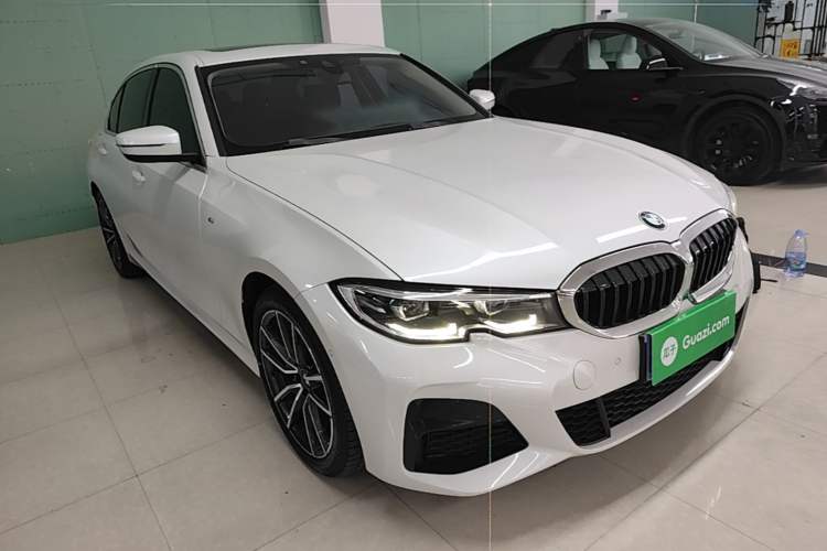 Used BMW 3 Series 2021 325Li M Sport Package Front Right 45 Deg