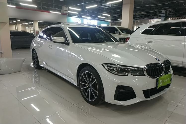 Used BMW 3 Series 2021 Second Facelift 325Li M Sport Package Front Right 45 Deg