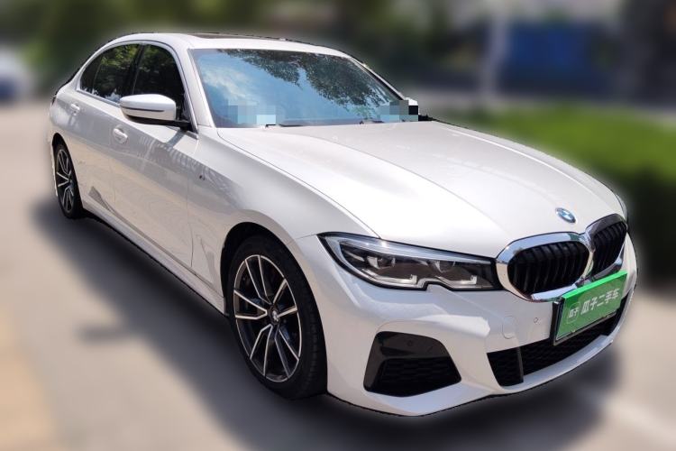 Used BMW 3 Series 2021 Second Facelift 320Li M Sport Package Front Right 45 Deg
