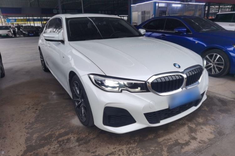 Used BMW 3 Series 2021 Facelifted 320Li M Sport Package Front Right 45 Deg