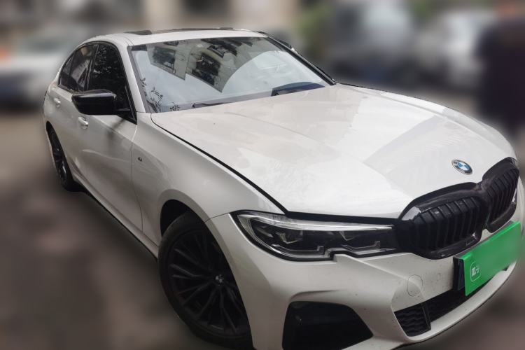 Used BMW 3 Series 2021 325i M Sport Night Edition package Front Right 45 Deg
