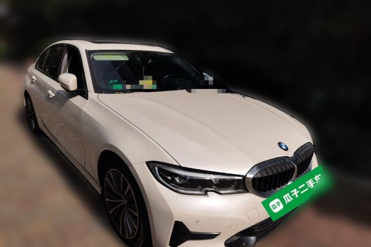 Used BMW 3 Series 2021 Restyled 320i Sport Package Front Right 45 Deg