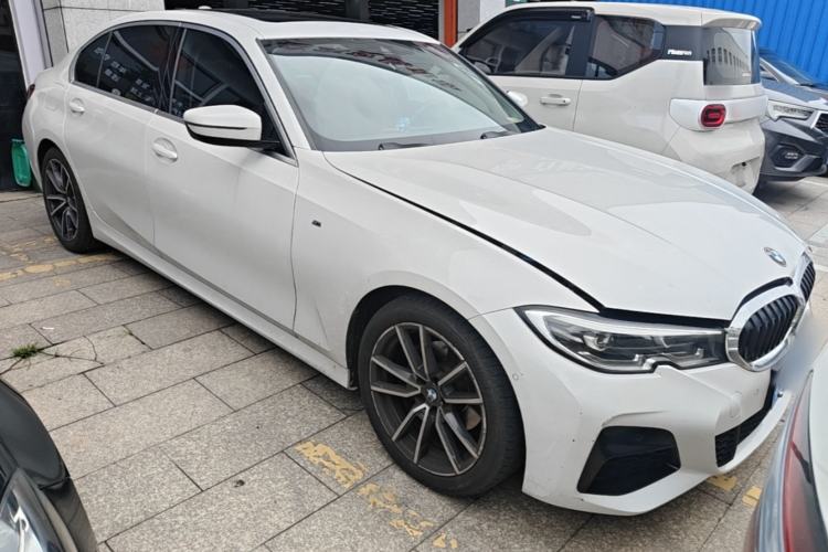 Used BMW 3 Series 2021 Second Facelift 325Li M Sport Package Front Right 45 Deg