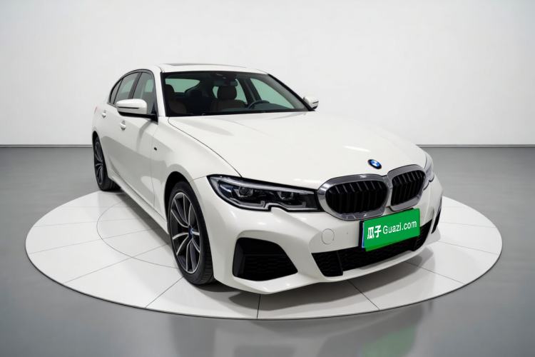 Used BMW 3 Series 2021 320Li M Sport Package Front Right 45 Deg
