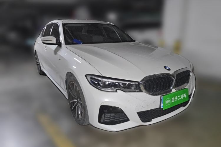 Used BMW 3 Series 2021 320Li M Sport Package Front Right 45 Deg