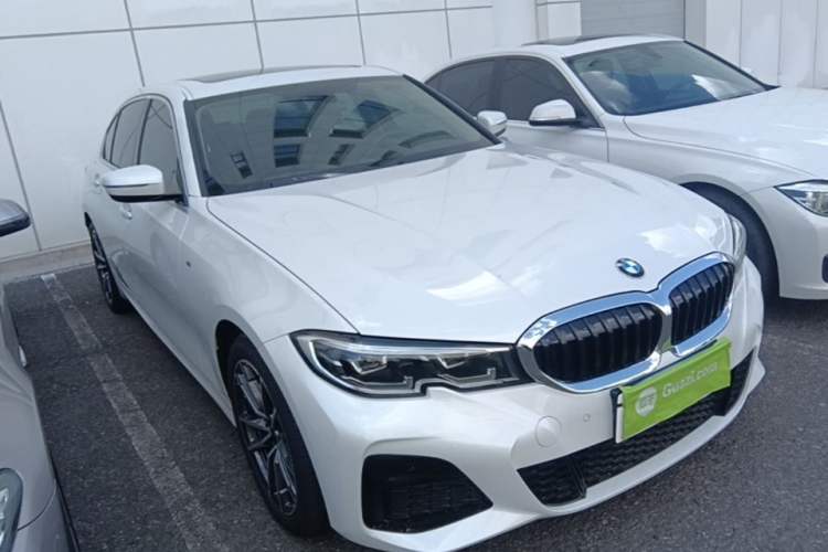 Used BMW 3 Series 2021 320Li M Sport Package Front Right 45 Deg