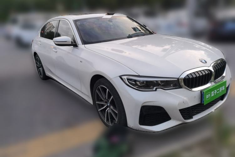Used BMW 3 Series 2021 Second Facelift 320Li M Sport Package Front Right 45 Deg