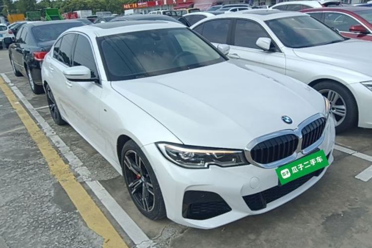 Used BMW 3 Series 2021 Restyled 325i M Sport Package Front Right 45 Deg