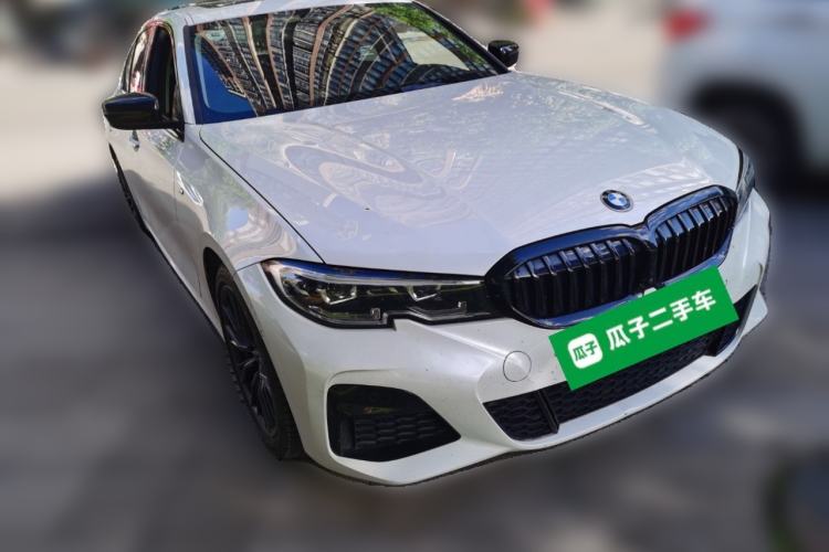 Used BMW 3 Series 2021 325i M Sport Night Edition package Front Right 45 Deg