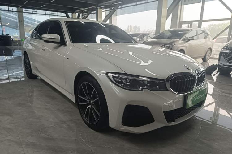 Used BMW 3 Series 2021 325Li M Sport Package Front Right 45 Deg
