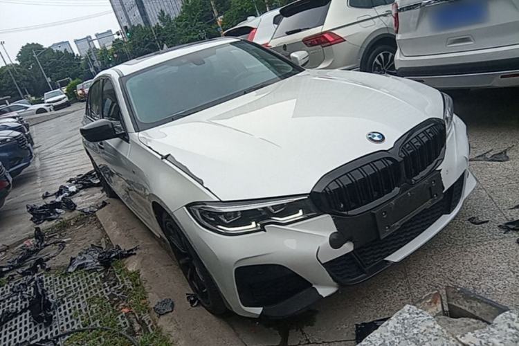 Used BMW 3 Series 2021 Facelifted 320Li M Sport Package Front Right 45 Deg