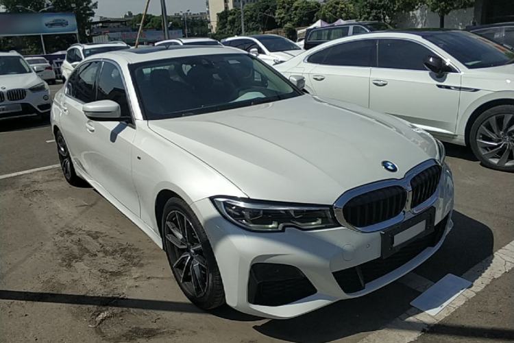 Used BMW 3 Series 2021 Second Facelift 325Li M Sport Package Front Right 45 Deg