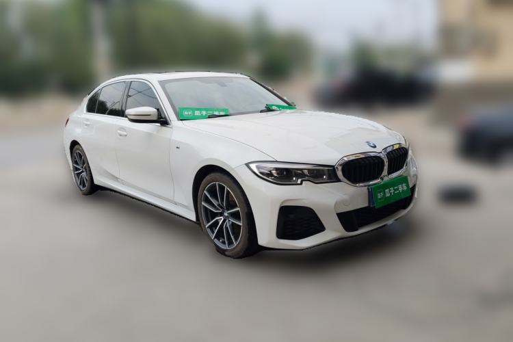 Used BMW 3 Series 2021 Facelifted 320Li M Sport Package Front Right 45 Deg