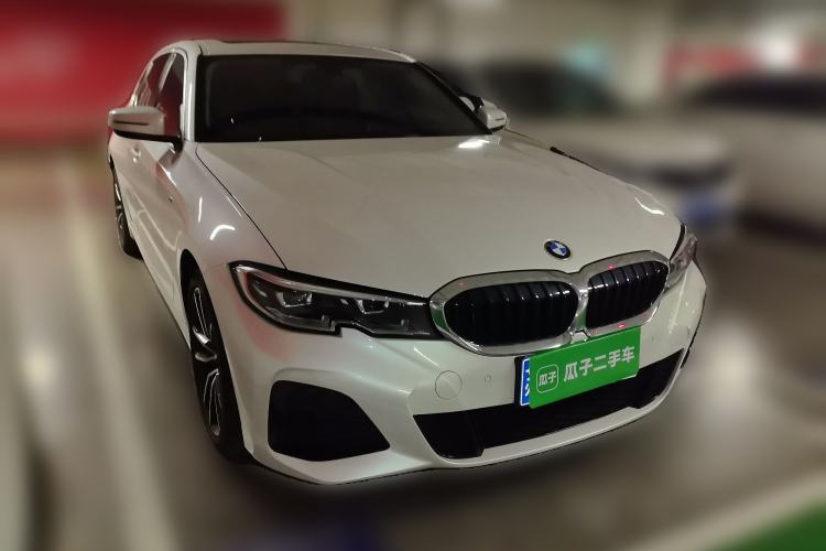Used BMW 3 Series 2021 Facelifted 320Li M Sport Package Front Right 45 Deg