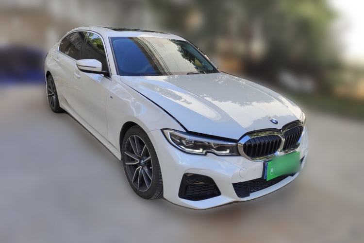 Used BMW 3 Series 2021 Facelifted 320Li M Sport Package Front Right 45 Deg