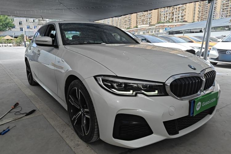Used BMW 3 Series 2021 325i M Sport Package Front Right 45 Deg