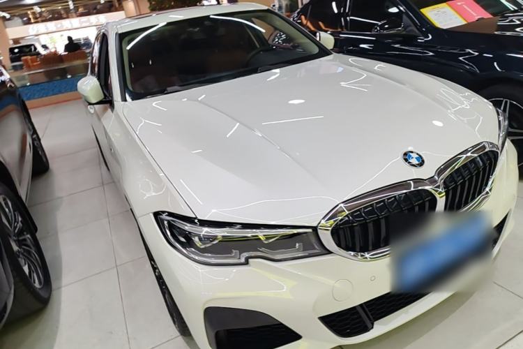 Used BMW 3 Series 2021 Second Facelift 325i M Sport Package Front Right 45 Deg