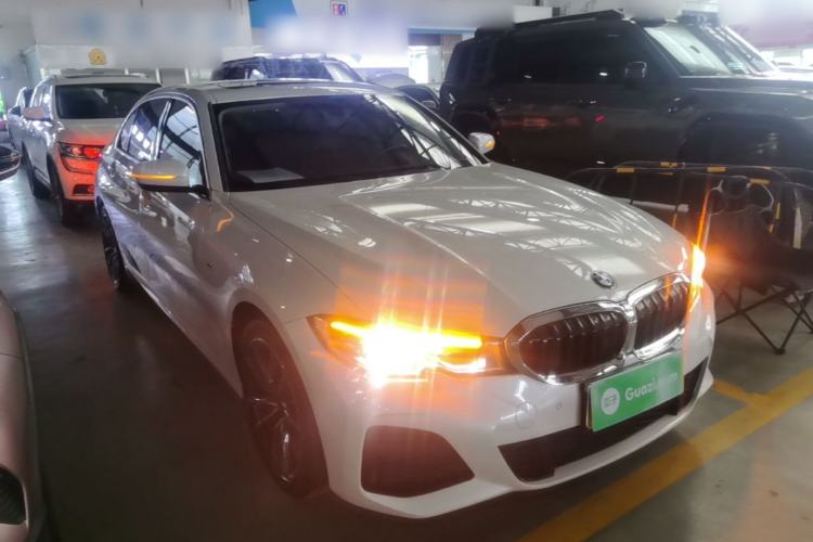 Used BMW 3 Series 2021 Second Facelift 320Li M Sport Package Front Right 45 Deg