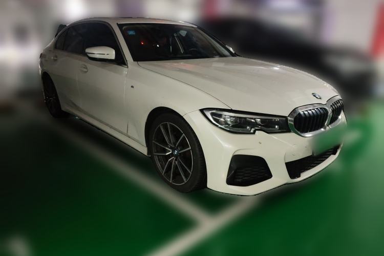 Used BMW 3 Series 2021 320Li M Sport Package Front Right 45 Deg