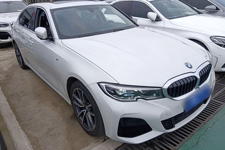 Used BMW 3 Series 2021 Facelifted 320Li M Sport Package Front Right 45 Deg