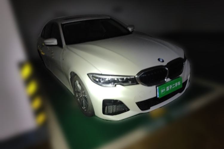 Used BMW 3 Series 2021 320Li M Sport Package Front Right 45 Deg