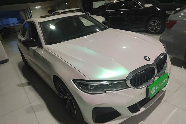 Used BMW 3 Series 2021 325i M Sport Package Front Right 45 Deg