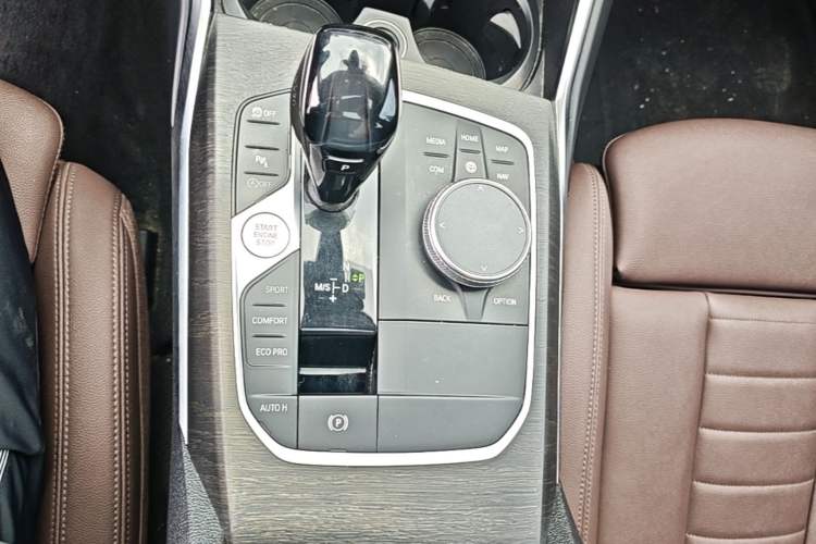Used BMW 3 Series 2021 325i M Sport Package Gear Lever
