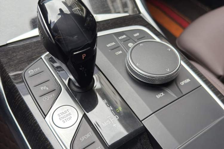 Used BMW 3 Series 2021 Second Facelift 325Li M Sport Package Gear Lever